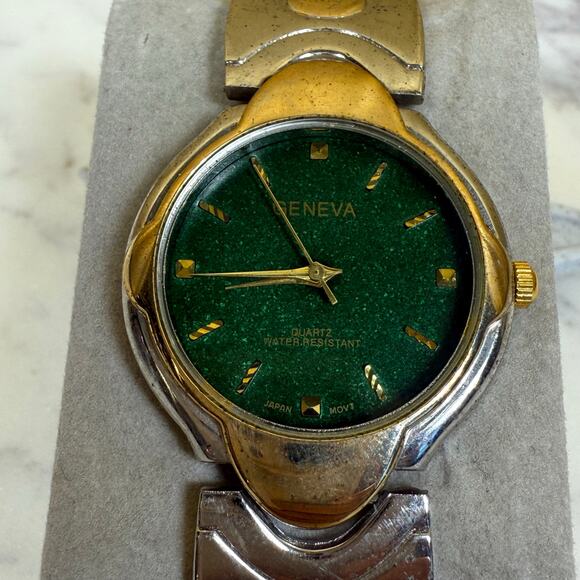 Geneva Quartz Watch - Picture 1 of 5